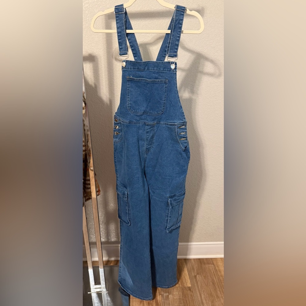 LA Girl Wide Leg Denim Overalls with Cargo Pocket Details NWT - XL
